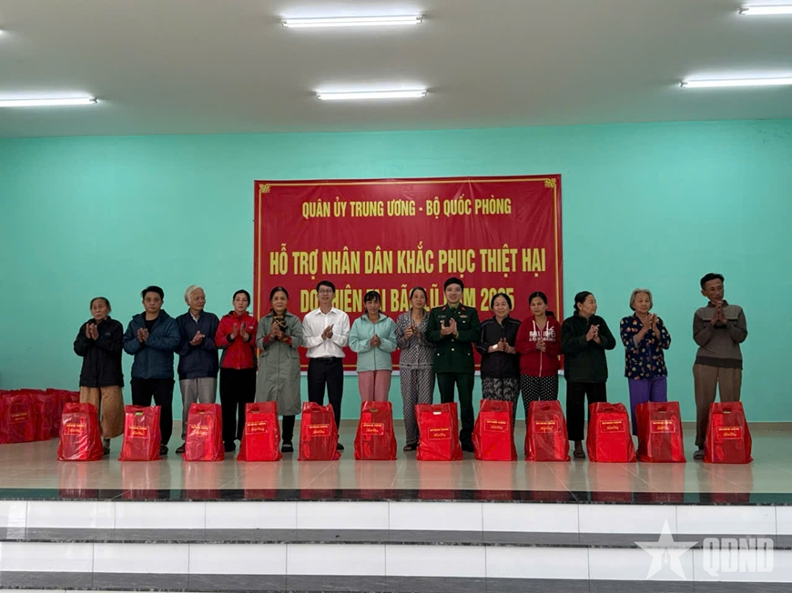 Military provides relief aid to disaster-affected residents